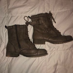 Ankle combat boot